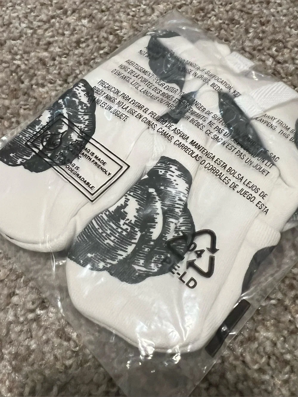 kate quinn New White and Black Pumpkin Tie Booties Size 6/12 Months